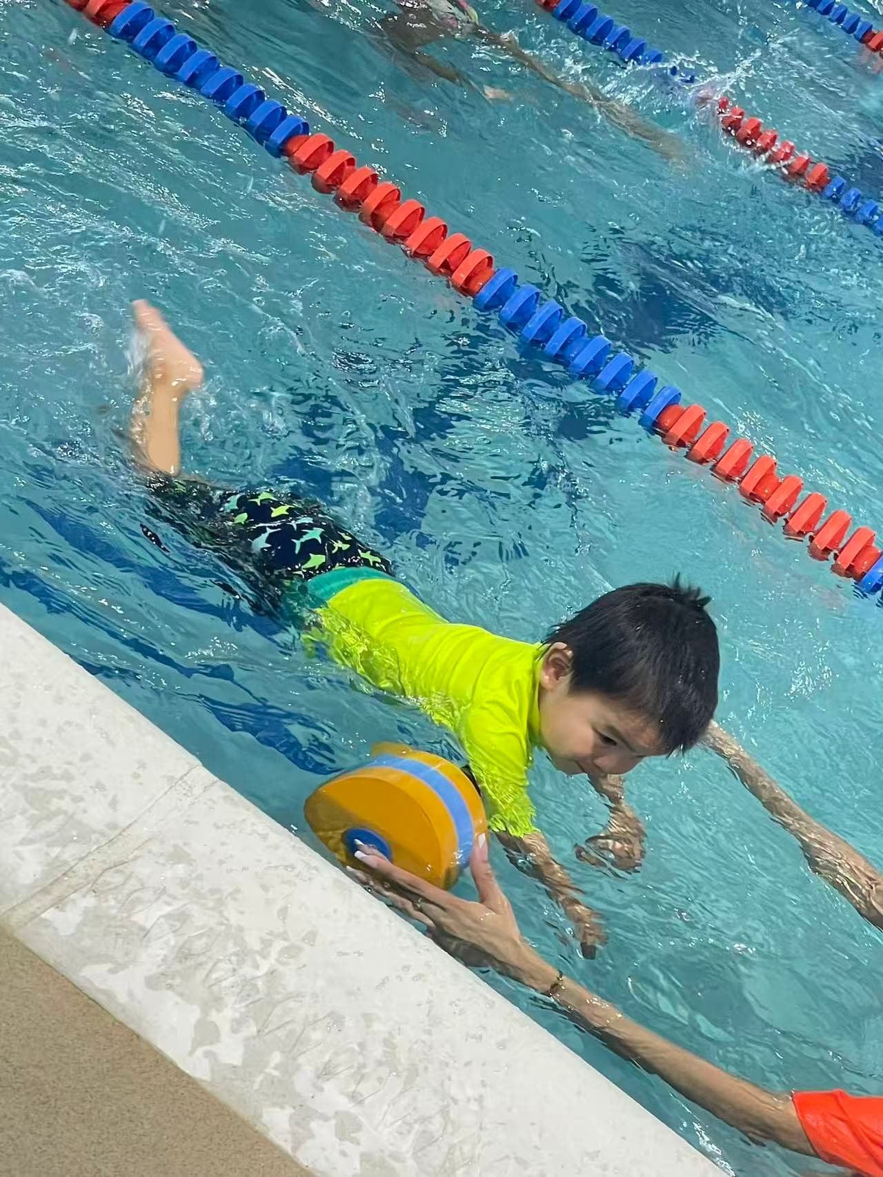 Lev SPT swimming lesson kickboard